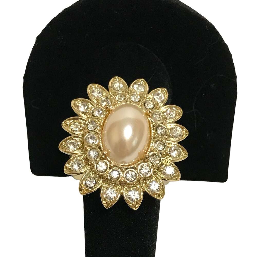 Scaasi Chunky Flower CN Faux Pearl Gold Tone Cocktail Ring Size 10 Clear Stones